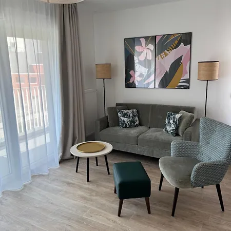 Апарт-отель Services Seniors Domitys - Ulma 4*