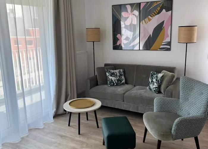 Appart hôtel Résidence Services Seniors Domitys - Ulma 4*