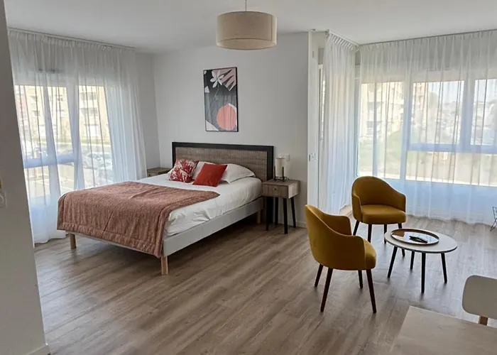 Résidence Services Seniors Domitys - Ulma Appart hôtel